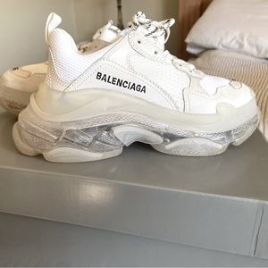 Balenciaga Womens Triple S Sneaker (white - size 6)
